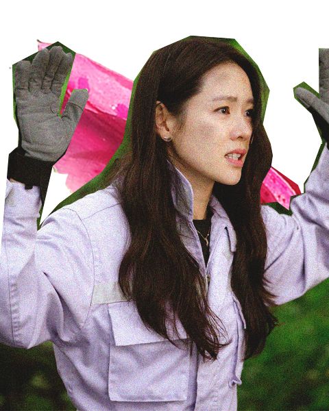 Son Ye-jin plays South Korean entrepreneur and heiress Yoon Se-ri in Crash Landing on You.